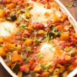 Baked Eggs with Veggies. Gluten free and low carb vegetarian dish | primaverakitchen.com