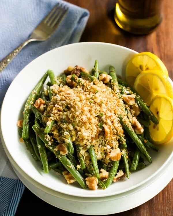 Roasted Green Beans with Garlic Panko - primaverakitchen.com