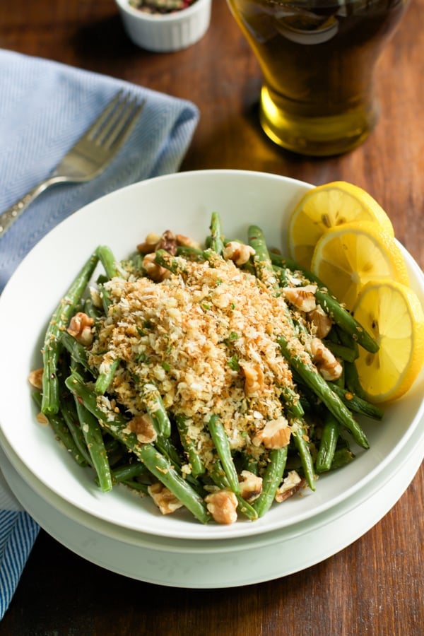 Roasted Green Beans with Garlic Panko - primaverakitchen.com