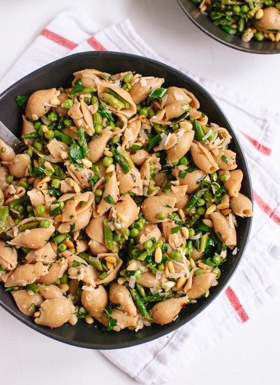 Spring pea and asparagus pasta in a bowl.