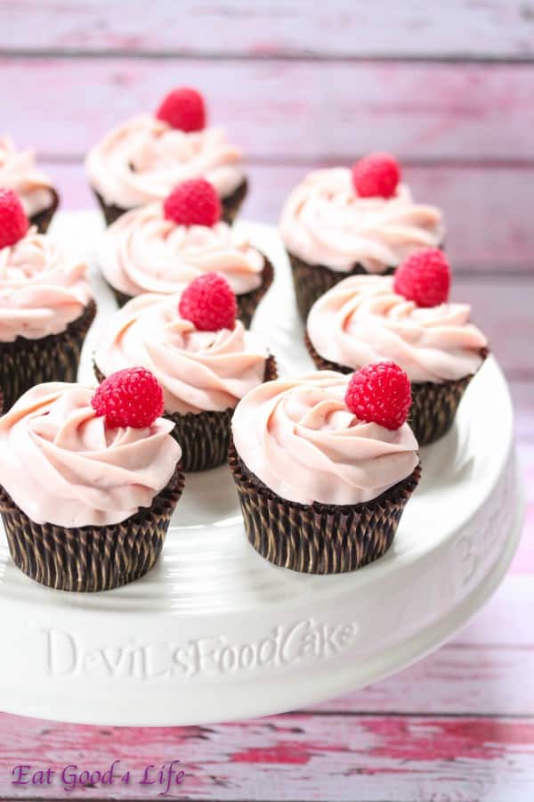 Gluten Free Chocolate Cupcakes with White Chocolate Frosting