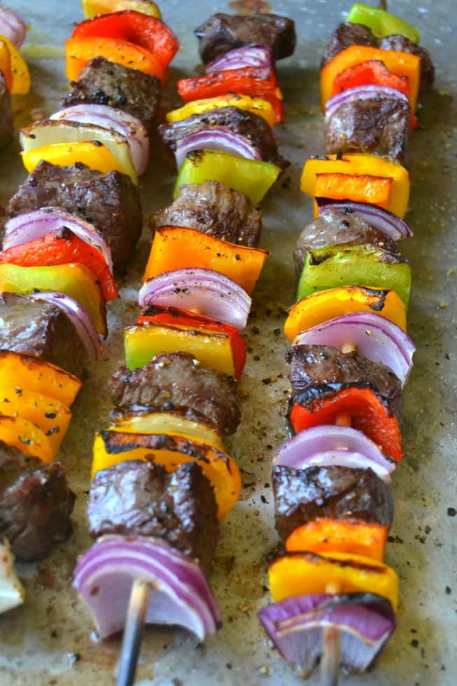 overhead view of steak fajita kabobs