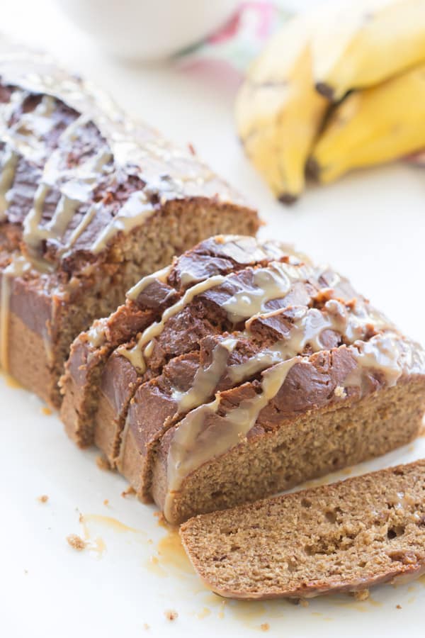 Dulce de Leche Banana Bread - The dulce de leche is swirled in a classic banana bread recipe, making it even more flavourful and irresistible. This is an amazing recipe with only few ingredients! 