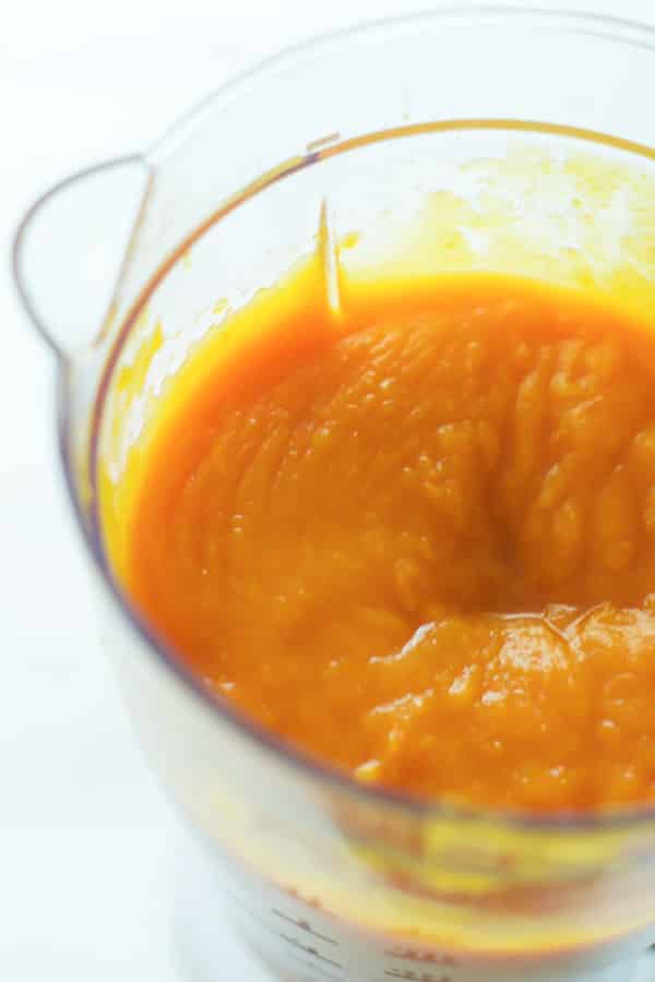 Homemade Pumpkin Puree - This is a simple and easy way to prepare Homemade Pumpkin Puree. It's perfect for fall baking! 