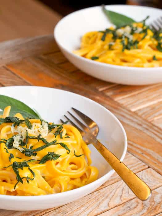vegan-creamy-pumpkin-pasta-with-sage-recipe