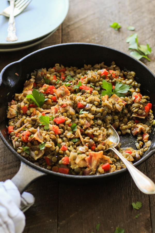This Warm Bacon Lentil Salad is very easy and quick to make and it is tossed with a delicious Dijon dressing! www.primaverakitchen.com