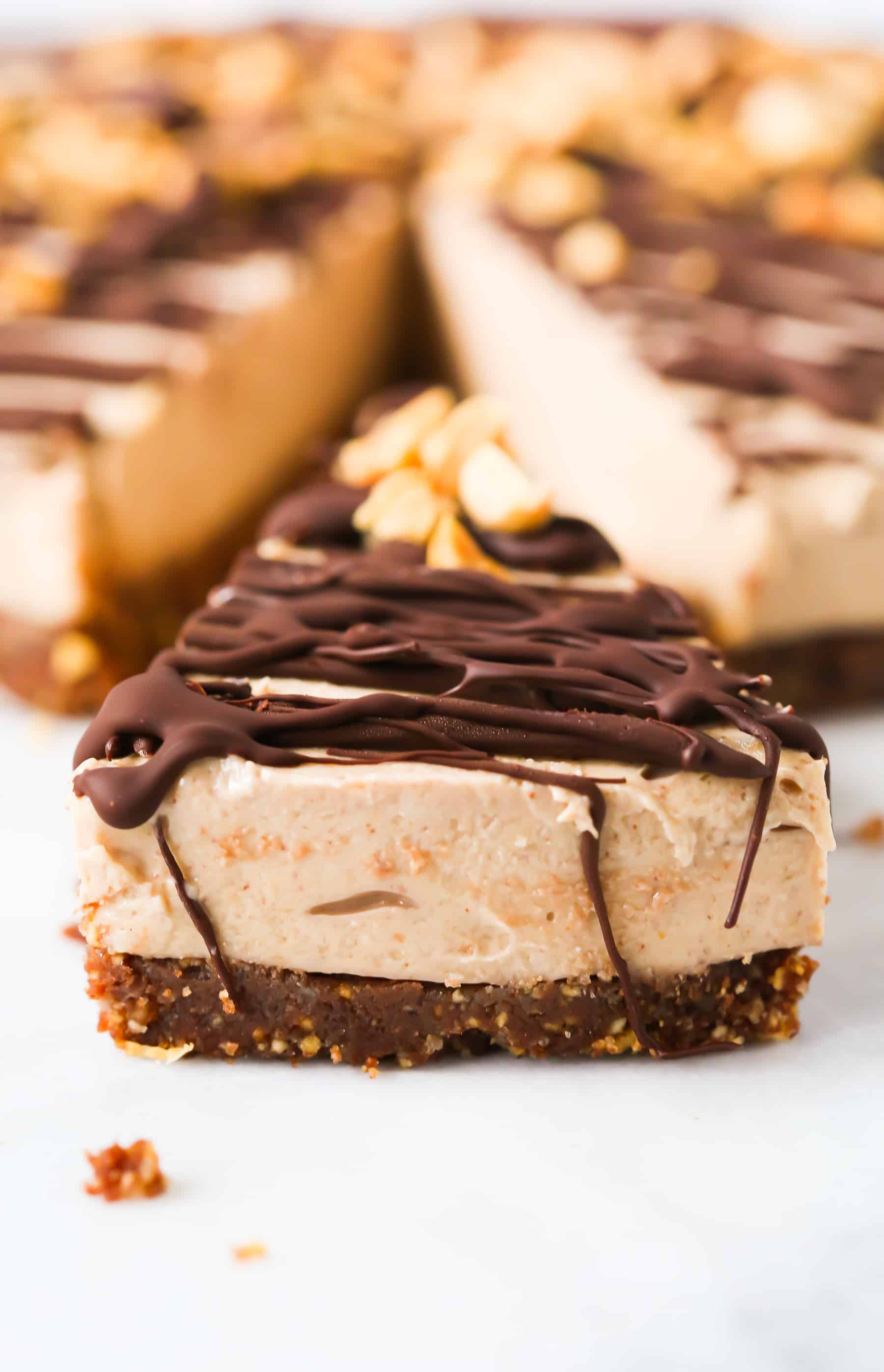 Gluten-free No Bake Peanut Butter Pie - This Gluten-free No Bake Peanut Butter Pie is very creamy, vegan, dairy-free, delicious and incredible easy to throw together.