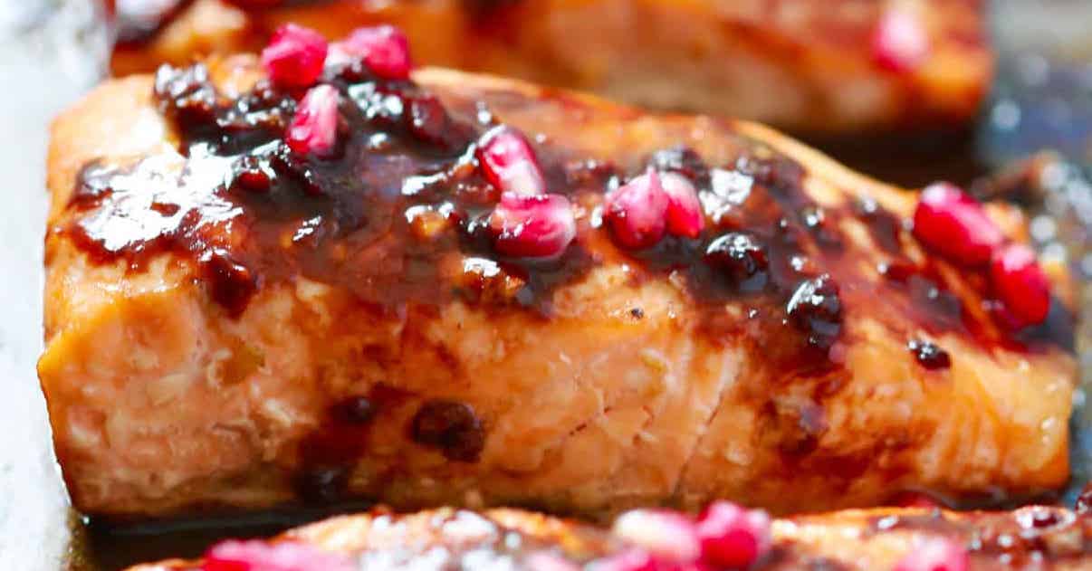 4-Ingredient Pomegranate Glazed Salmon