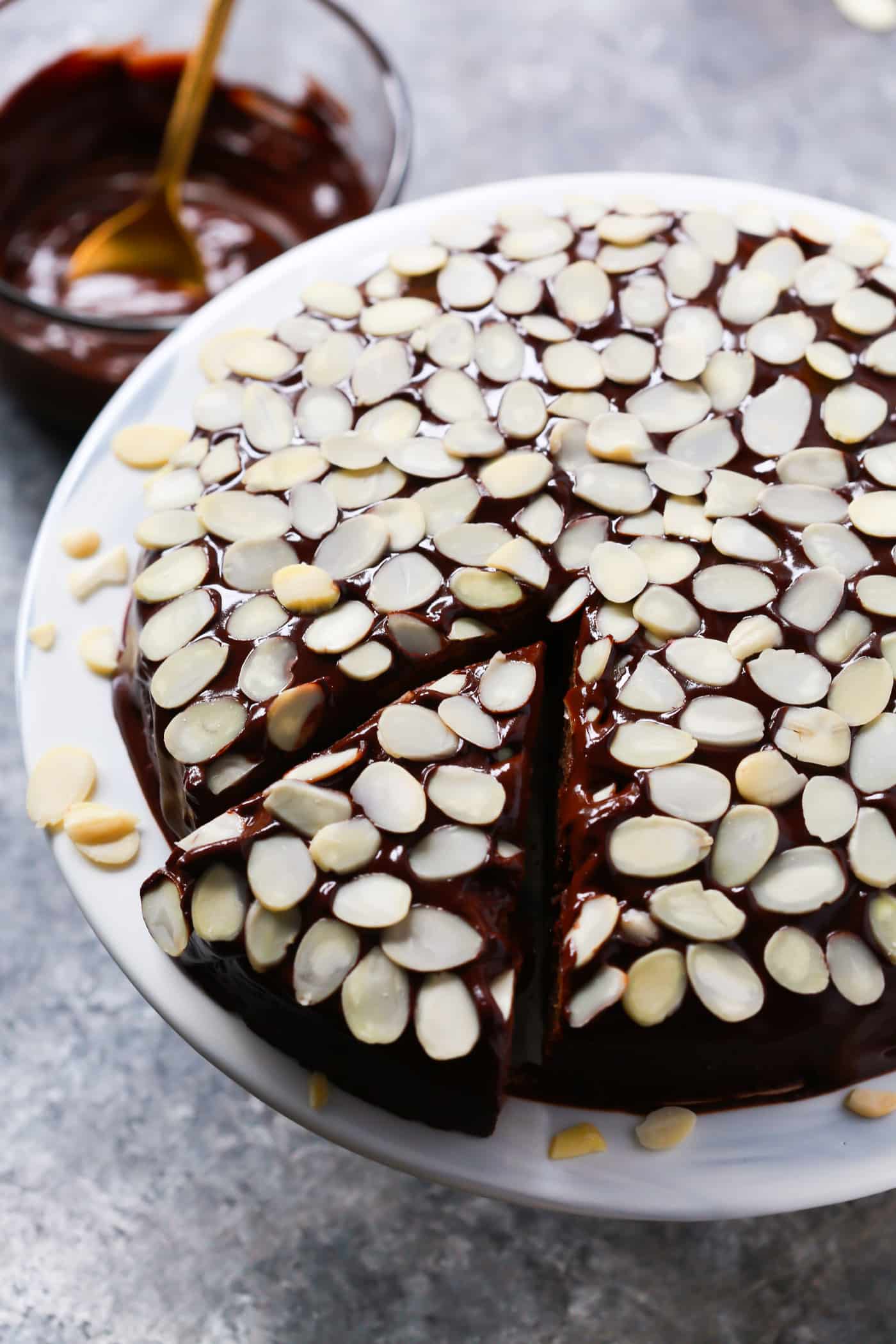 Low-carb Almond Flour Chocolate Cake - Primavera Kitchen