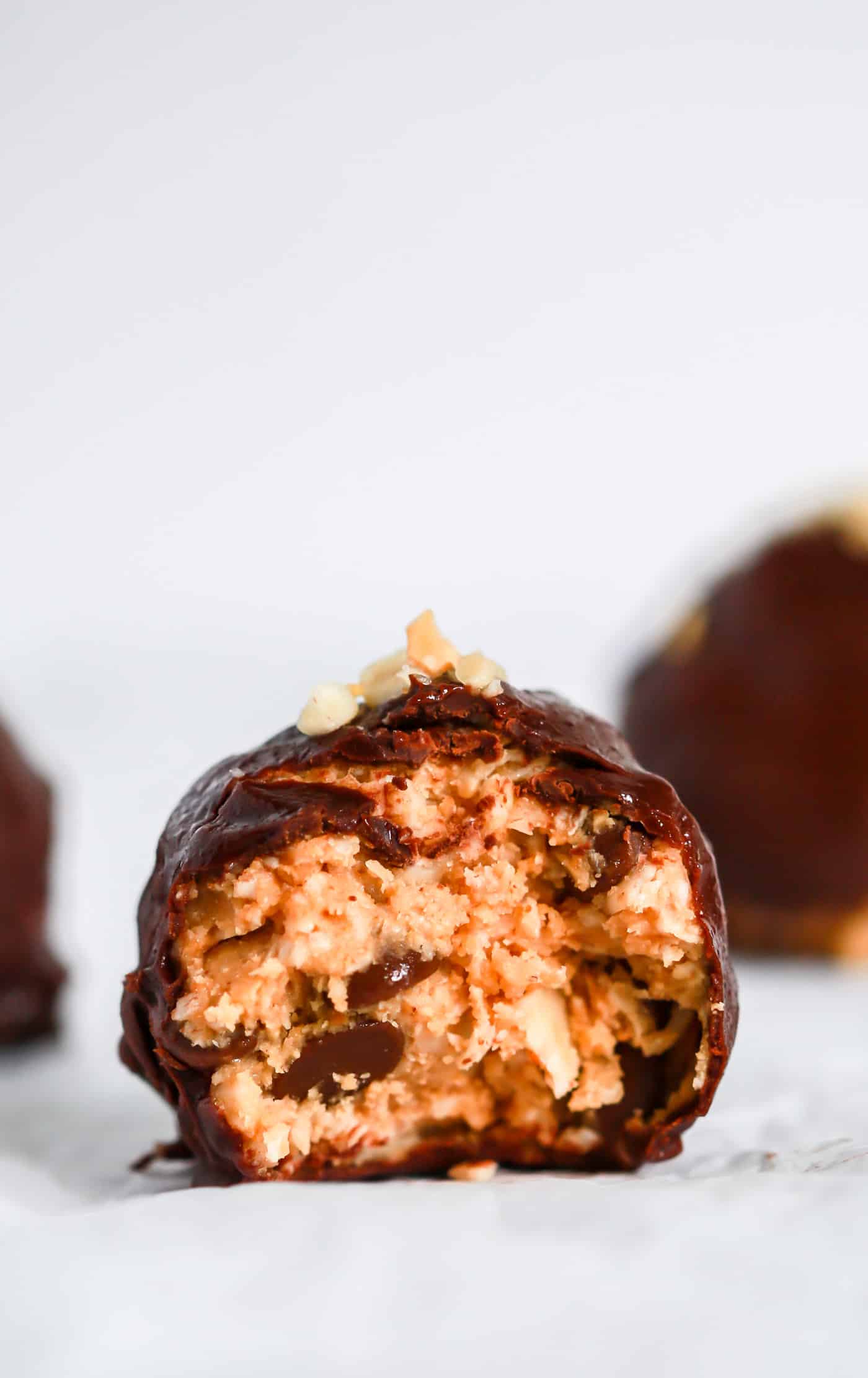 Low-carb-almond-butter-chocolate-truffles Primavera Kitchen