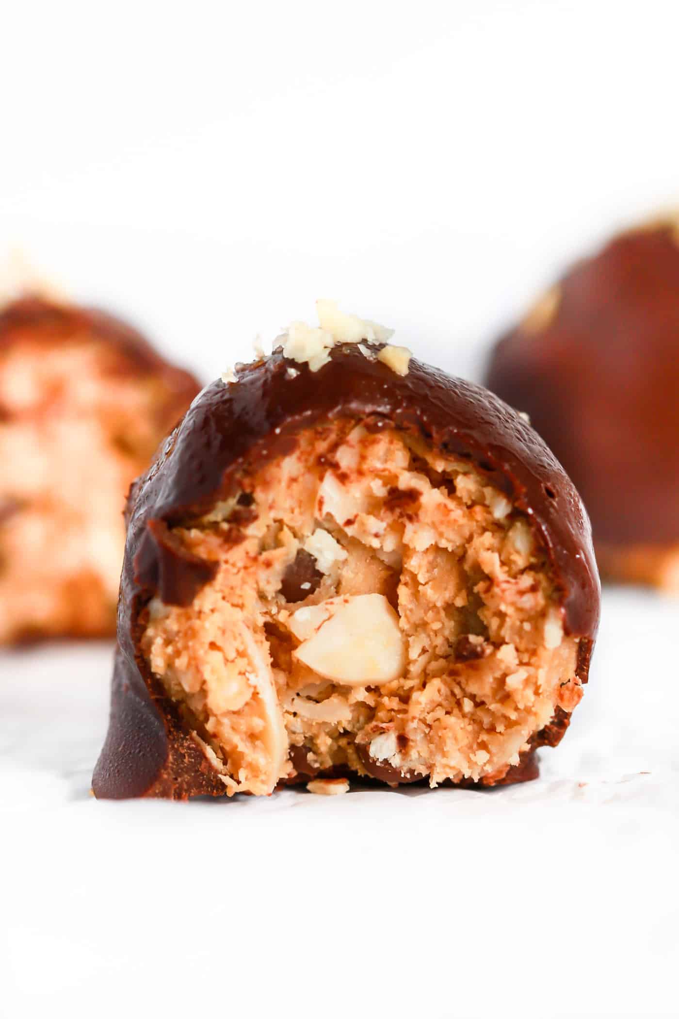 Low-carb-almond-butter-chocolate-truffles Primavera Kitchen