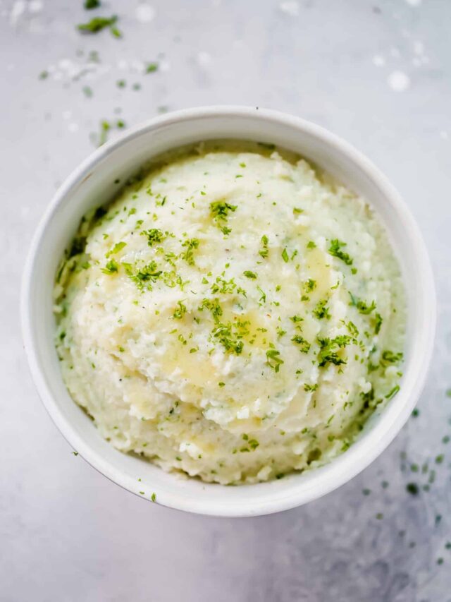 Overhead photo of a bowl of mashed cauliflower.
