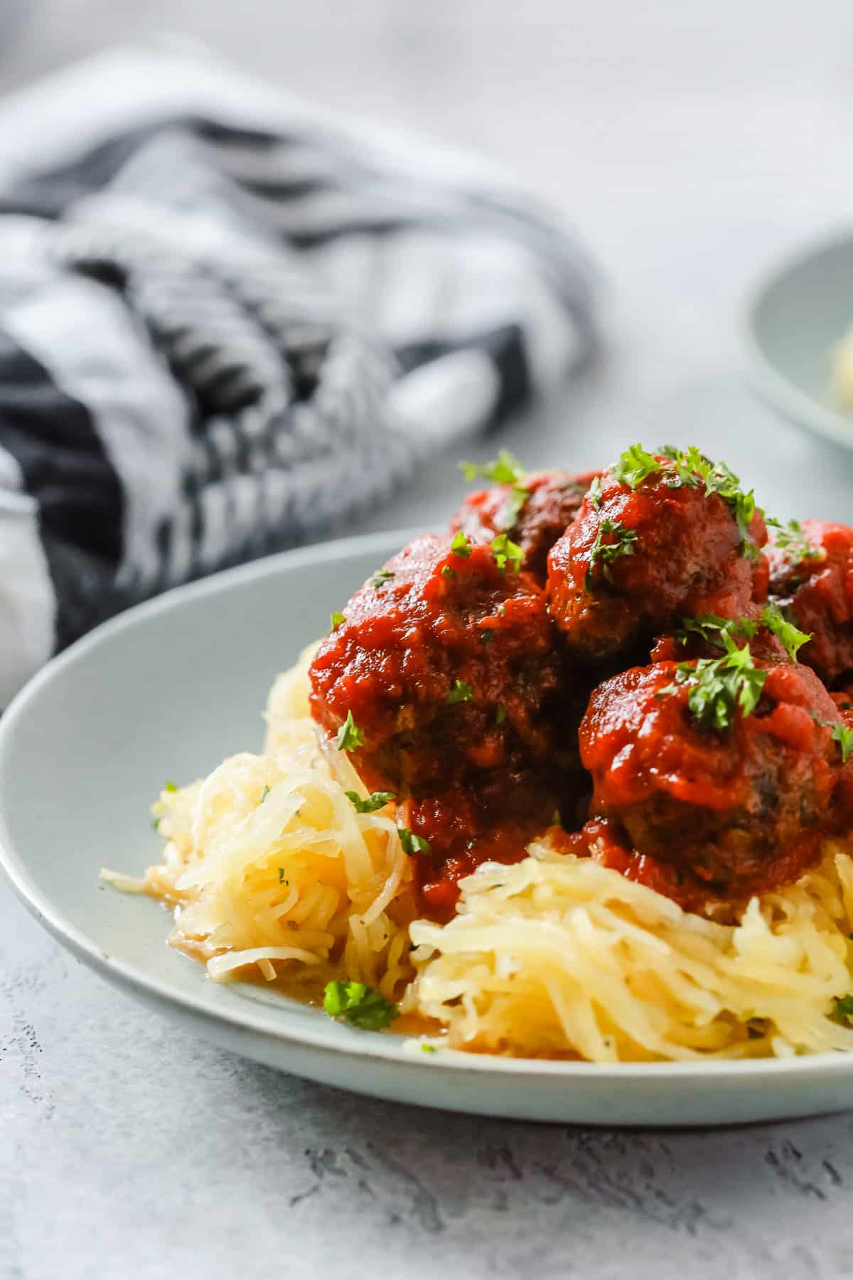 Whole30 Low-Carb Spaghetti Squash With Meatballs