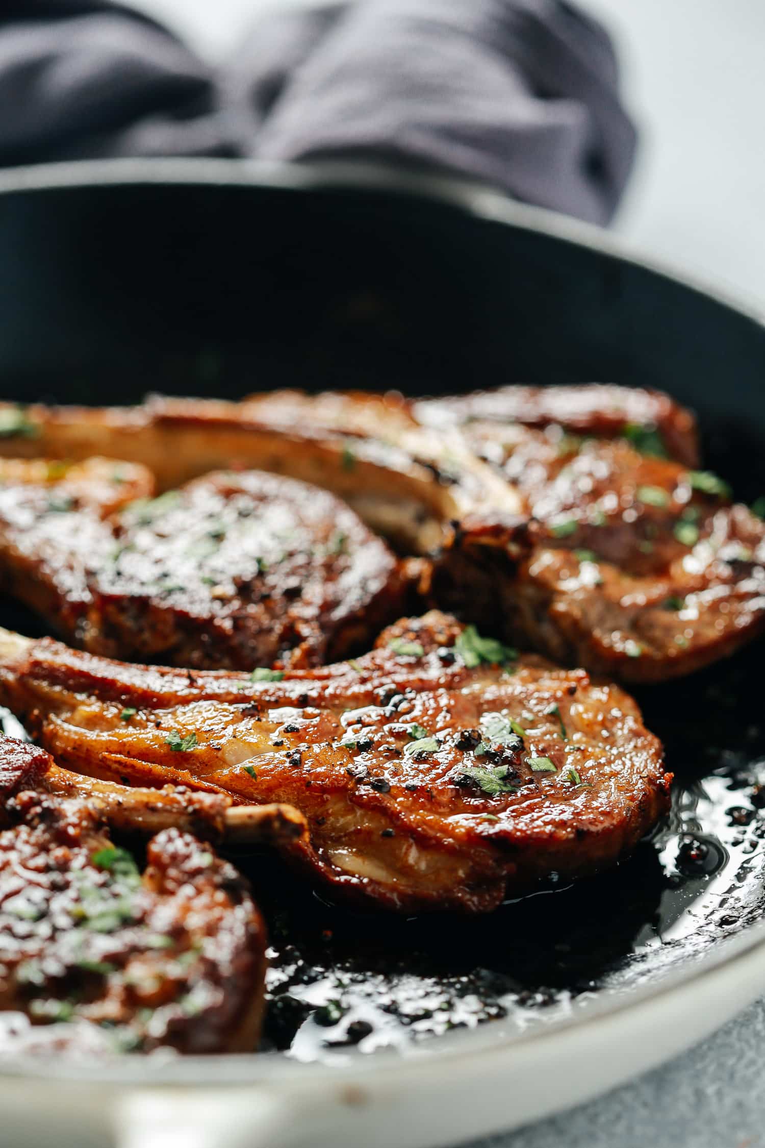 Garlic Butter Lamb Chops Recipe - thaiphuongthuy