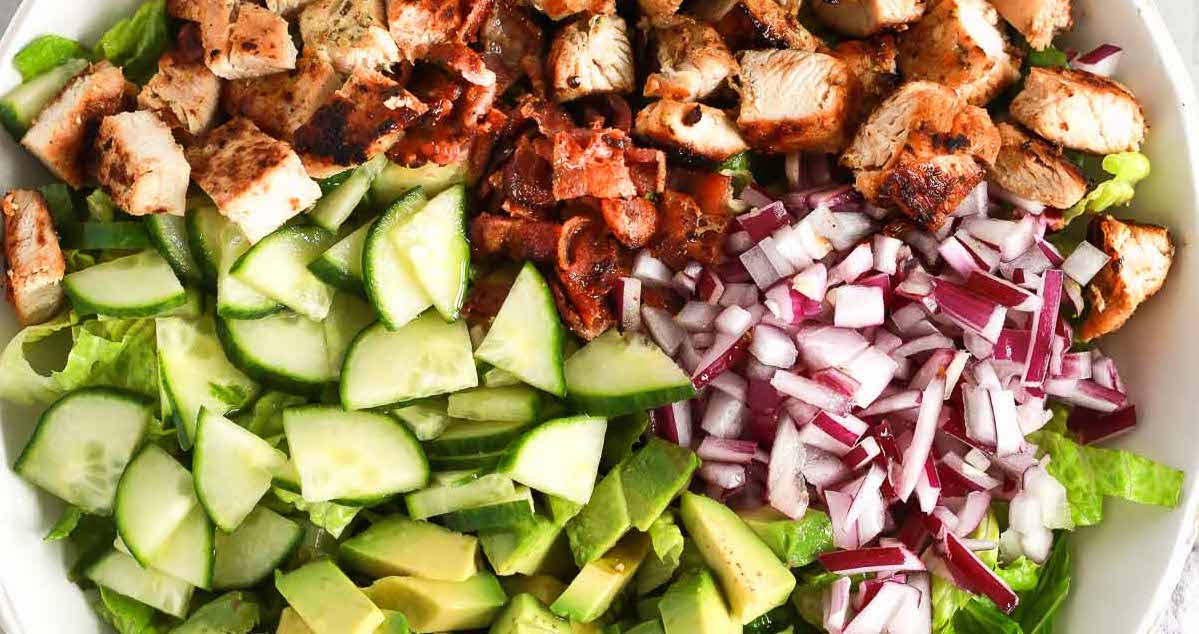 Mediterranean Chopped Chicken Salad {Meal Prep} - Meal Plan Addict
