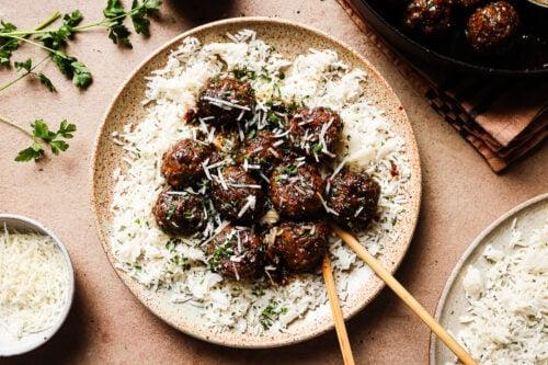 meatballs served in a plate