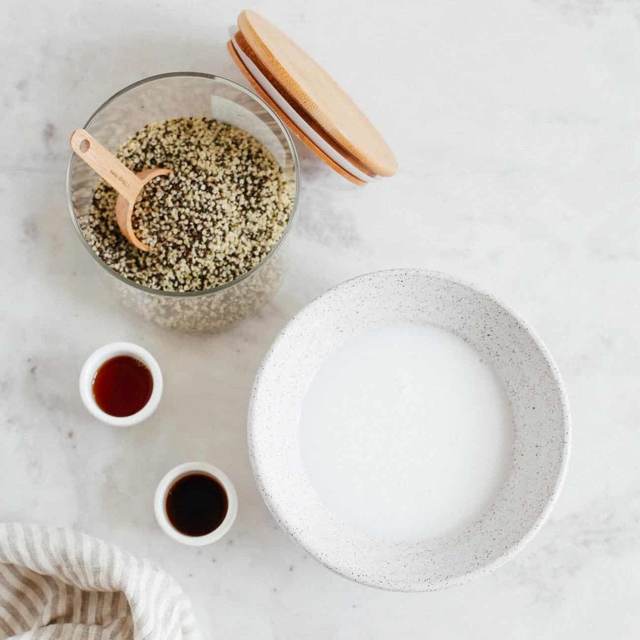 chia seed pudding ingredients